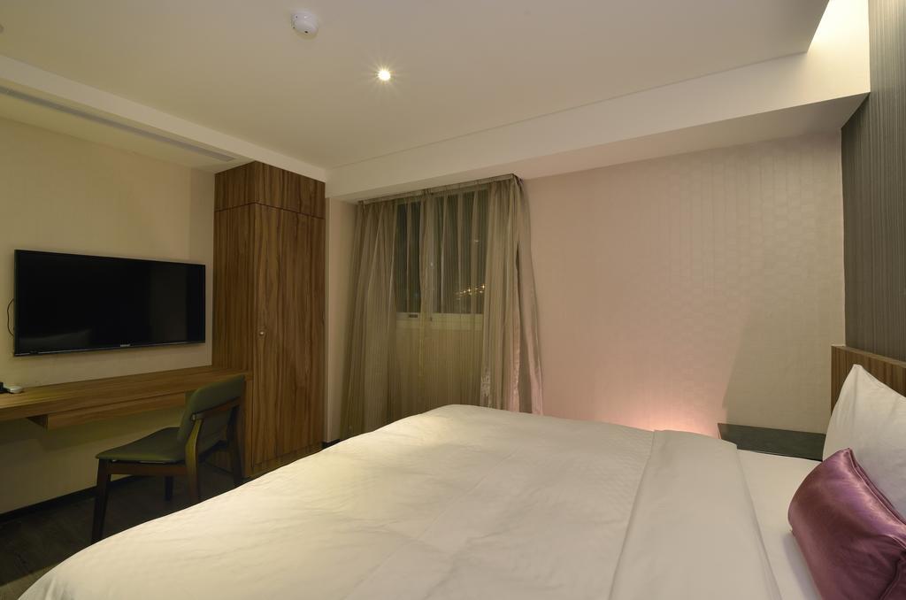 欣欣時尚旅店松山站 Hotel Taipei Exterior photo