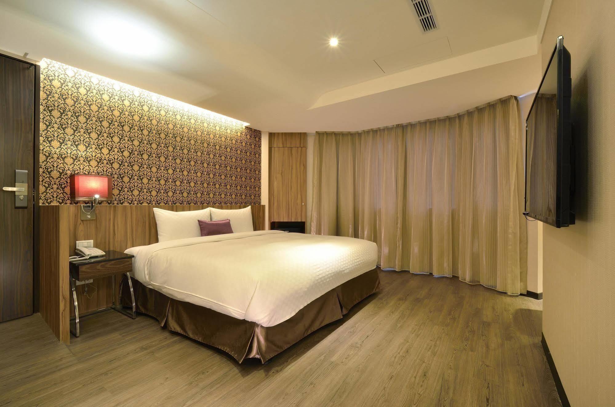 欣欣時尚旅店松山站 Hotel Taipei Exterior photo