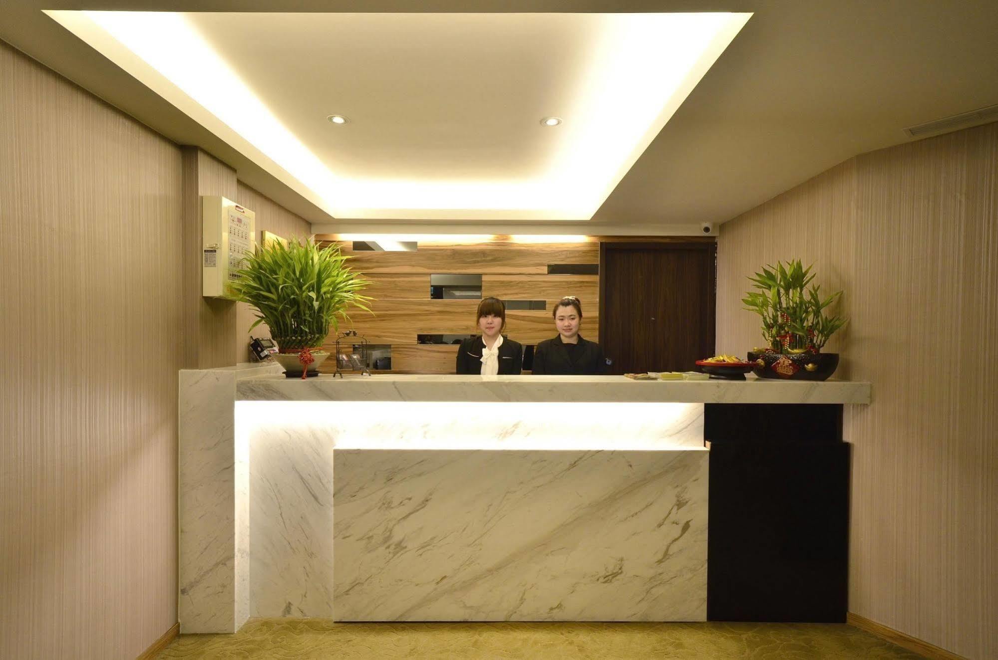 欣欣時尚旅店松山站 Hotel Taipei Exterior photo