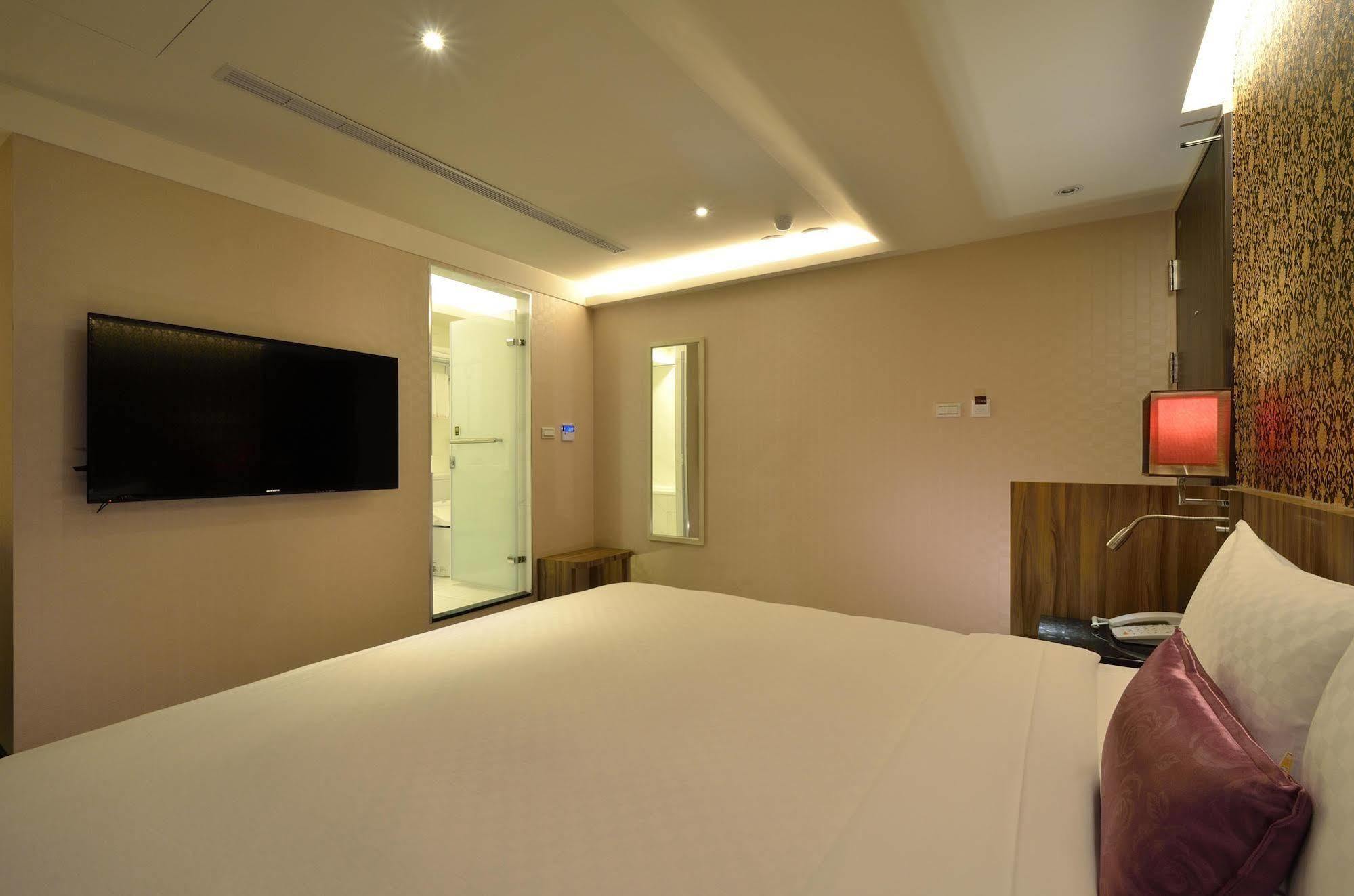 欣欣時尚旅店松山站 Hotel Taipei Exterior photo